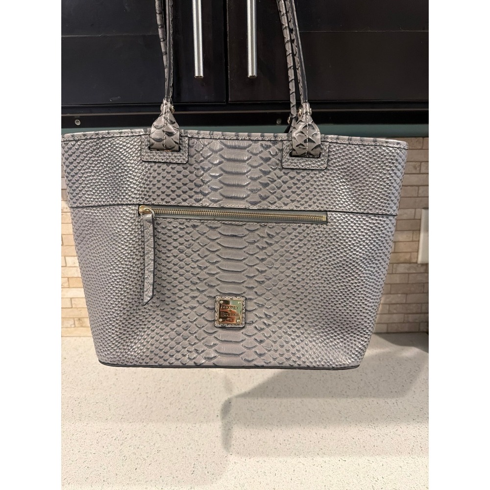 Dooney Bourke Zip Tote‎ Blush Embossed Leather - Picture 2 of 5
